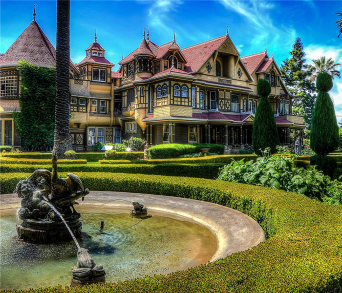 Outside view of Winchester Mystery House
